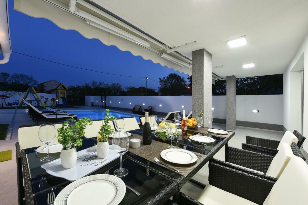 Villa Mare - With Heated Pool Задар Екстериор снимка