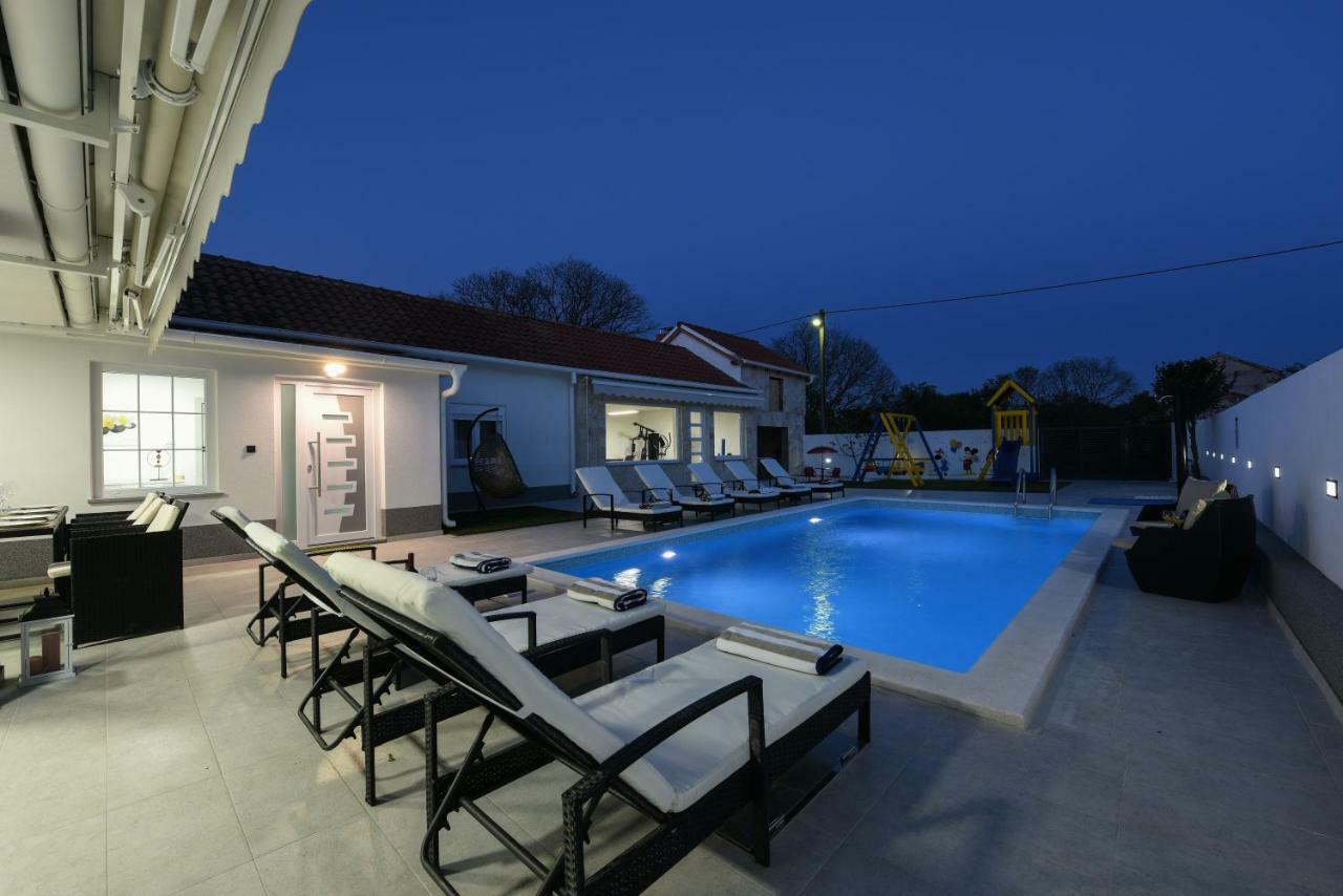 Villa Mare - With Heated Pool Задар Екстериор снимка