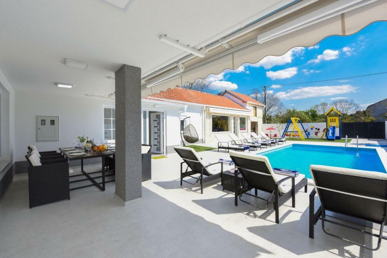 Villa Mare - With Heated Pool Задар Екстериор снимка
